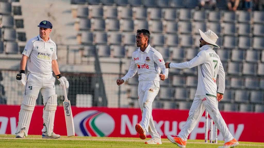 ৫ ক্যাচ ছাড়ার দিনে বাংলাদেশের প্রাপ্তি ৮ উইকেট