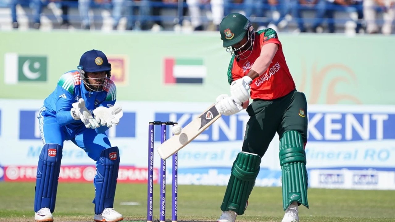 সেমিতে ভারতের বিপক্ষে বড় সংগ্রহ বাংলাদেশের